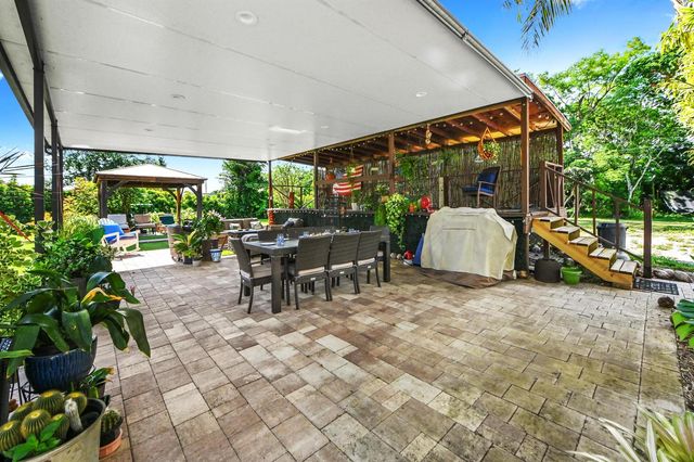 4580 Glenwood Drive, Coconut Creek, FL 33066