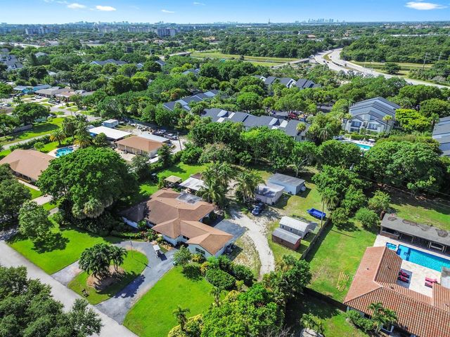 4580 Glenwood Drive, Coconut Creek, FL 33066