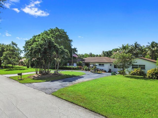 4580 Glenwood Drive, Coconut Creek, FL 33066