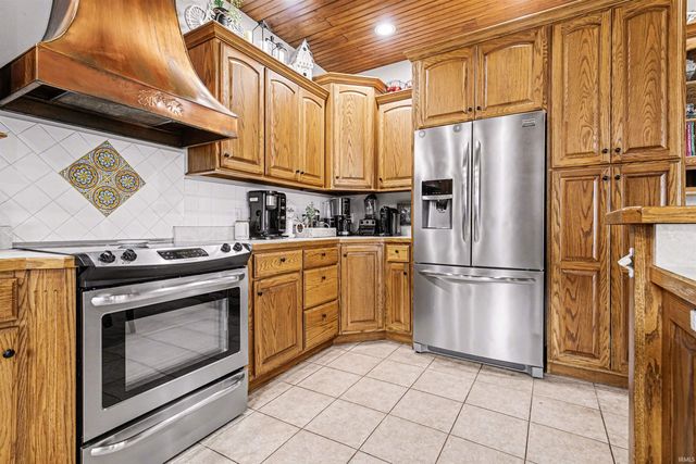 7290 W 350 N, Shipshewana, IN 46565
