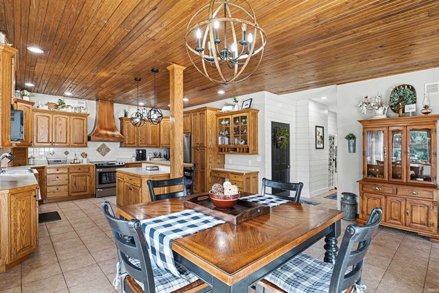7290 W 350 N, Shipshewana, IN 46565