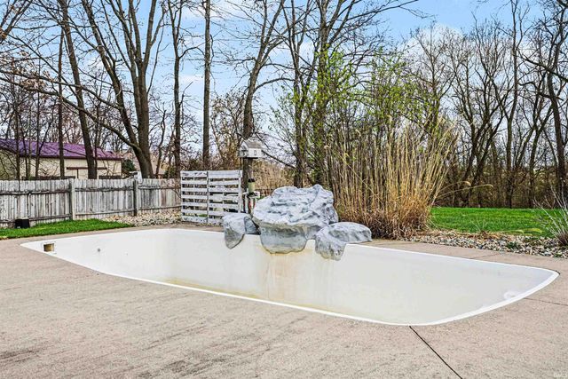 7290 W 350 N, Shipshewana, IN 46565