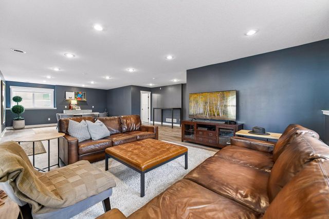 264 Benton Avenue, Wayzata, MN 55391