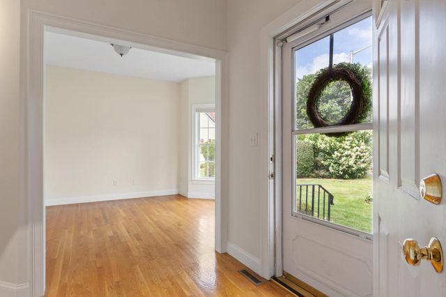 71 Nicolle Ter, Gardner, MA 01440