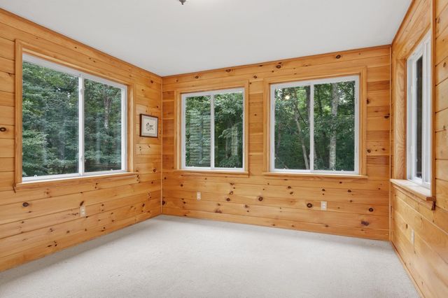 71 Nicolle Ter, Gardner, MA 01440