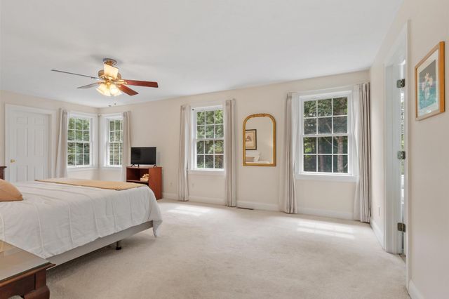71 Nicolle Ter, Gardner, MA 01440