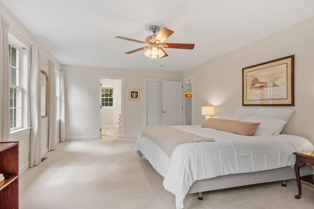71 Nicolle Ter, Gardner, MA 01440