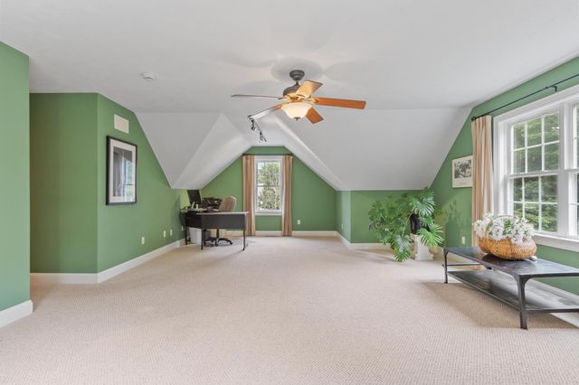 71 Nicolle Ter, Gardner, MA 01440