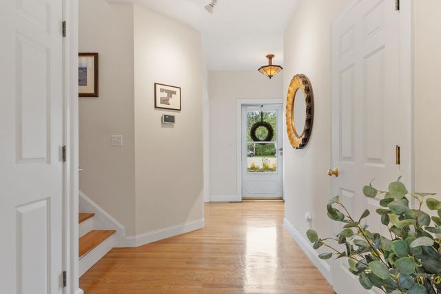 71 Nicolle Ter, Gardner, MA 01440