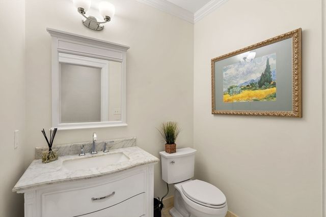 929 Beacon St, Newton, MA 02459