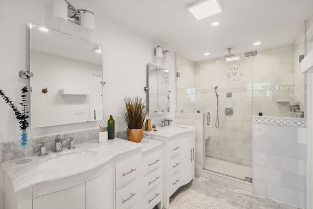 929 Beacon St, Newton, MA 02459