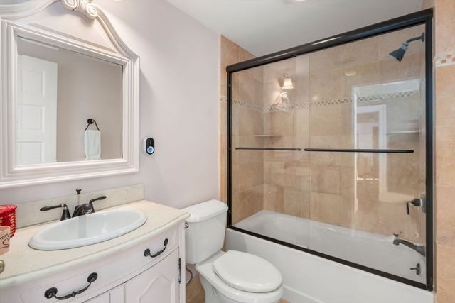 929 Beacon St, Newton, MA 02459