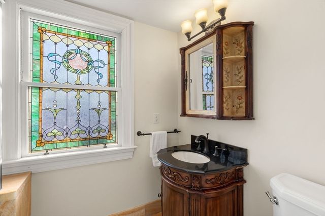 929 Beacon St, Newton, MA 02459