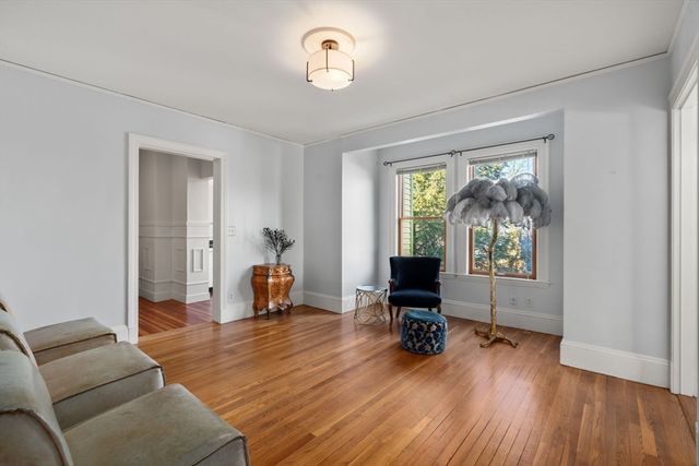 929 Beacon St, Newton, MA 02459