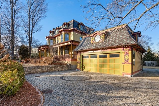 929 Beacon St, Newton, MA 02459