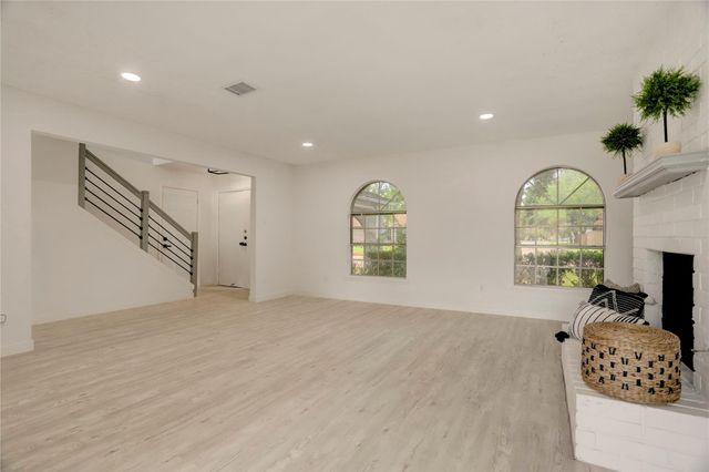 7926 Windy Creek Drive, Houston, TX 77040