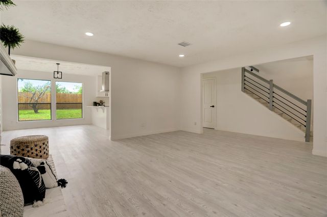 7926 Windy Creek Drive, Houston, TX 77040