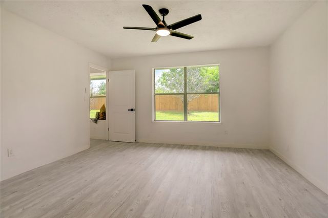 7926 Windy Creek Drive, Houston, TX 77040