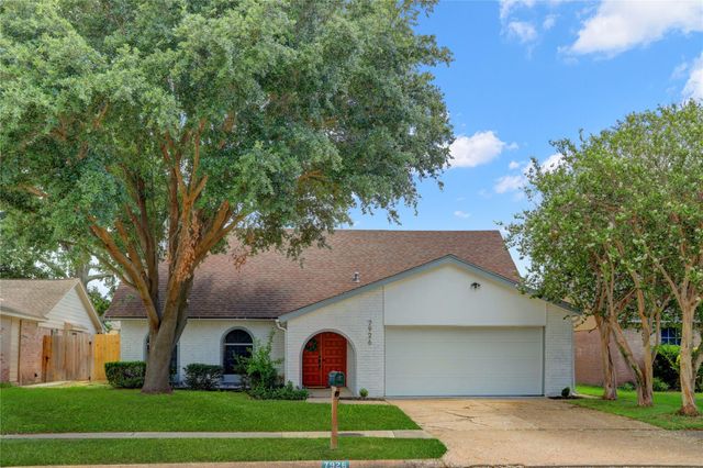 7926 Windy Creek Drive, Houston, TX 77040