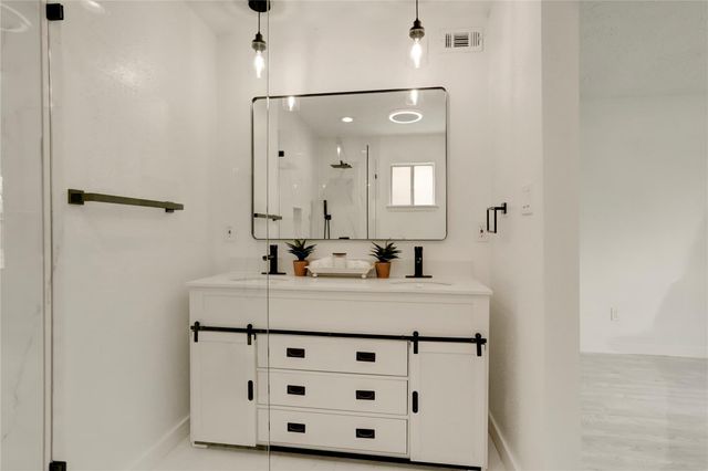 7926 Windy Creek Drive, Houston, TX 77040