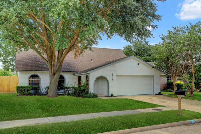 7926 Windy Creek Drive, Houston, TX 77040