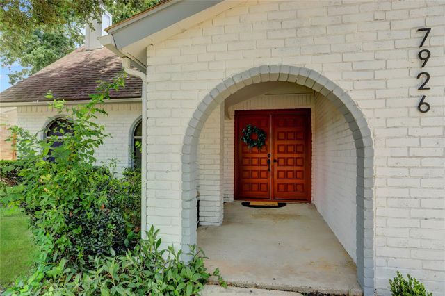 7926 Windy Creek Drive, Houston, TX 77040