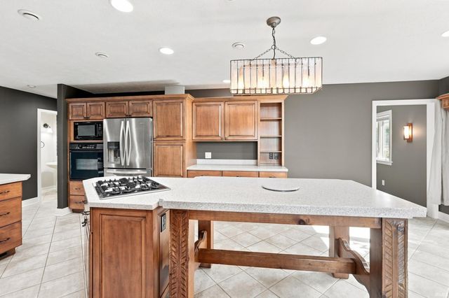 4010 Augusta Lane, Elkhart, IN 46517
