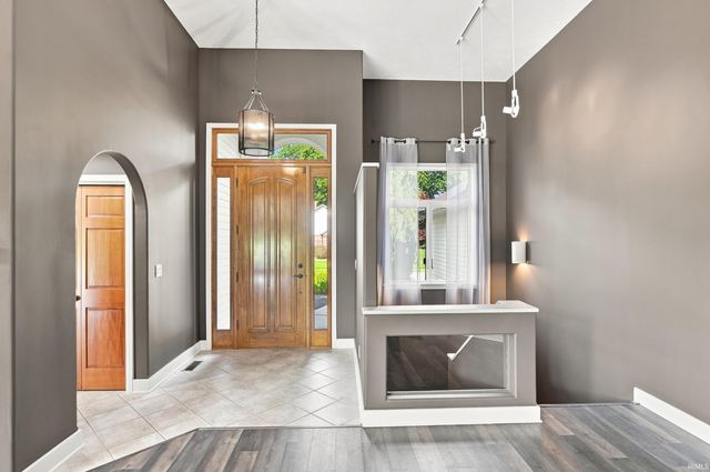 4010 Augusta Lane, Elkhart, IN 46517