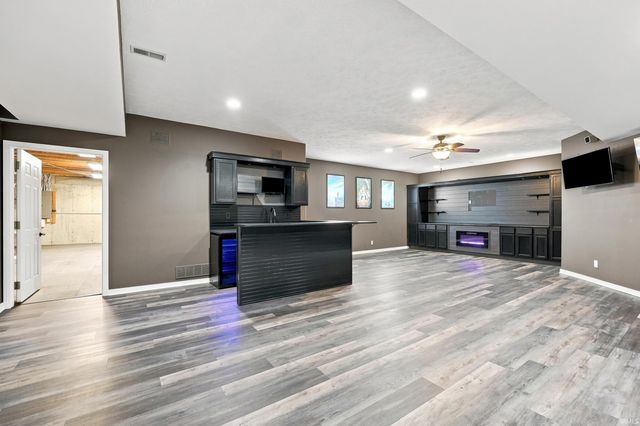 4010 Augusta Lane, Elkhart, IN 46517