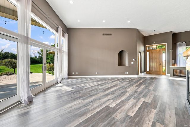4010 Augusta Lane, Elkhart, IN 46517
