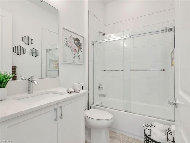 12779 Woodbury DR, Estero, FL 33928