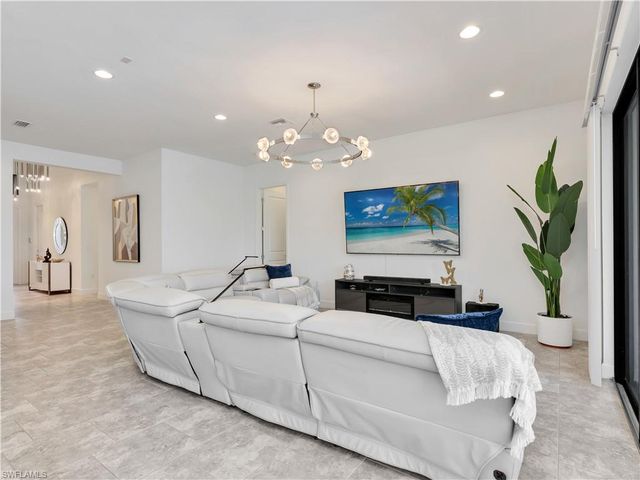 12779 Woodbury DR, Estero, FL 33928
