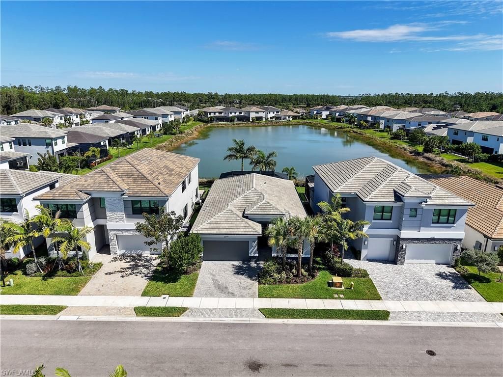 12779 Woodbury DR, Estero, FL 33928