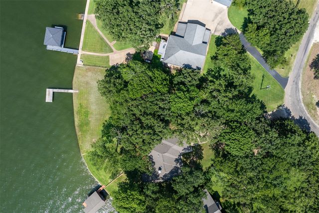 109 Lakeside Lane, Streetman, TX 75859