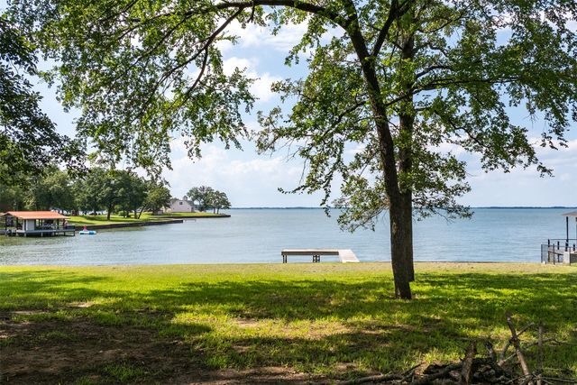 109 Lakeside Lane, Streetman, TX 75859