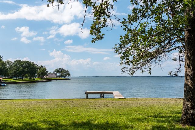 109 Lakeside Lane, Streetman, TX 75859
