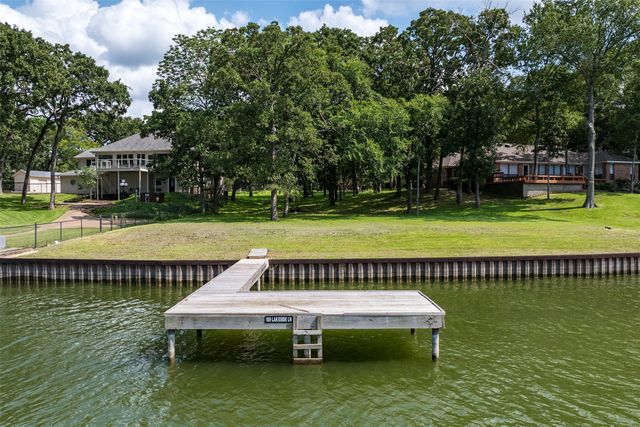 109 Lakeside Lane, Streetman, TX 75859