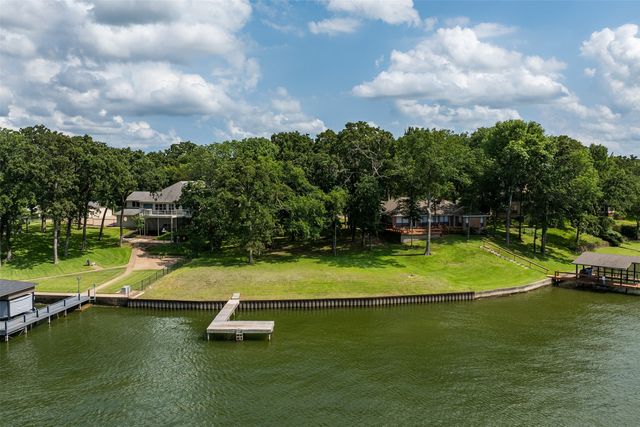 109 Lakeside Lane, Streetman, TX 75859