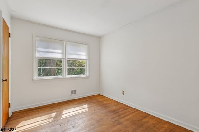 24 Pearl St, Summit City, NJ 07901