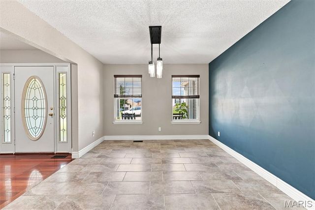 3537 Canyon Creek Drive, St Charles, MO 63303