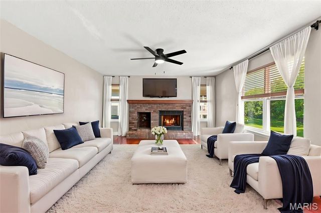 3537 Canyon Creek Drive, St Charles, MO 63303