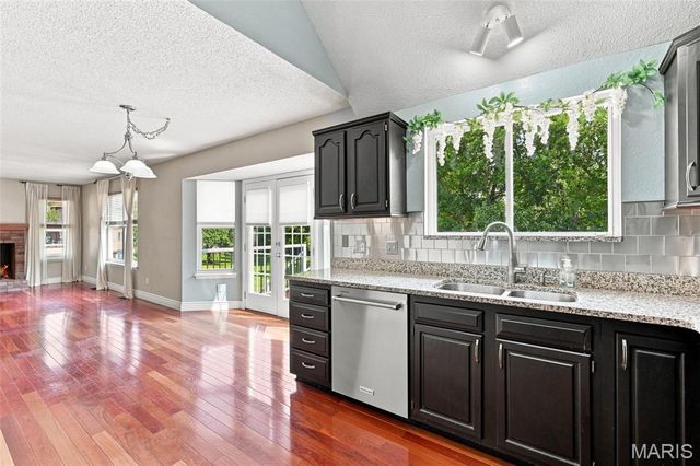 3537 Canyon Creek Drive, St Charles, MO 63303