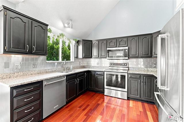 3537 Canyon Creek Drive, St Charles, MO 63303
