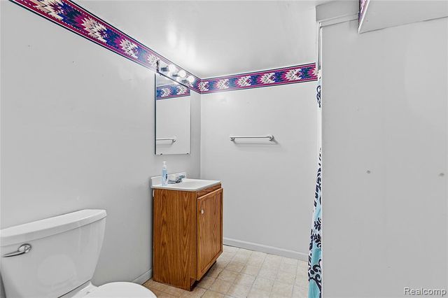 3403 Ardreth Drive, Waterford, MI 48329
