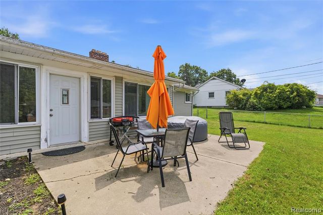 3403 Ardreth Drive, Waterford, MI 48329