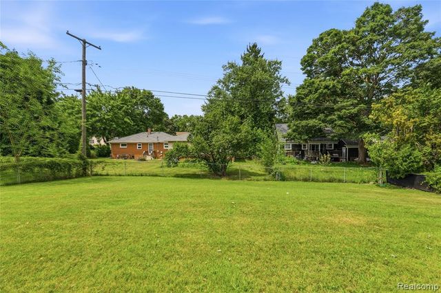 3403 Ardreth Drive, Waterford, MI 48329