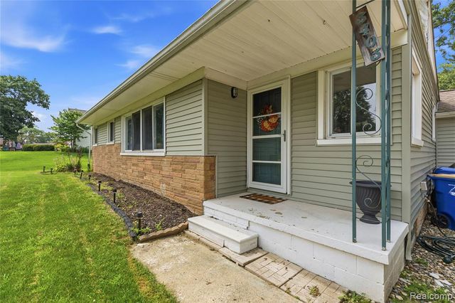 3403 Ardreth Drive, Waterford, MI 48329