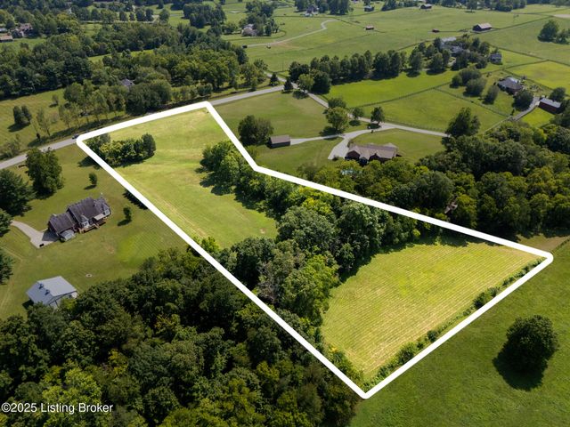 2 Landspur Ct, Simpsonville, KY 40067