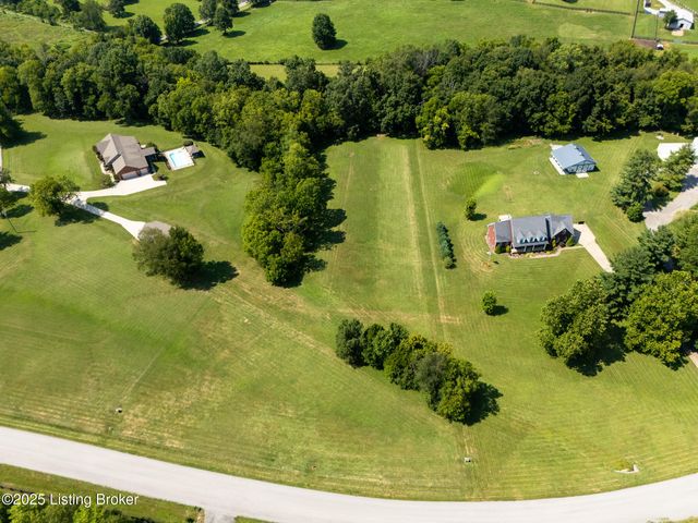 2 Landspur Ct, Simpsonville, KY 40067