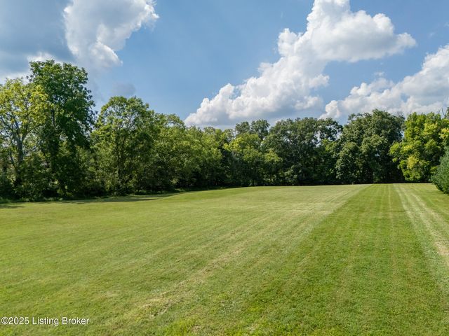 2 Landspur Ct, Simpsonville, KY 40067